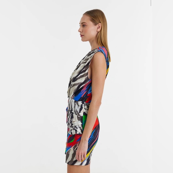 Devotion Love Dress - brand new! - Picture 3 of 5